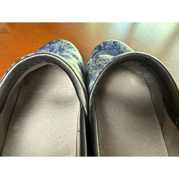 Dansko LT Professional Clogs Blue Paisley Patent Leather – Women’s EU 39/8.5 US - Picture 6 of 10